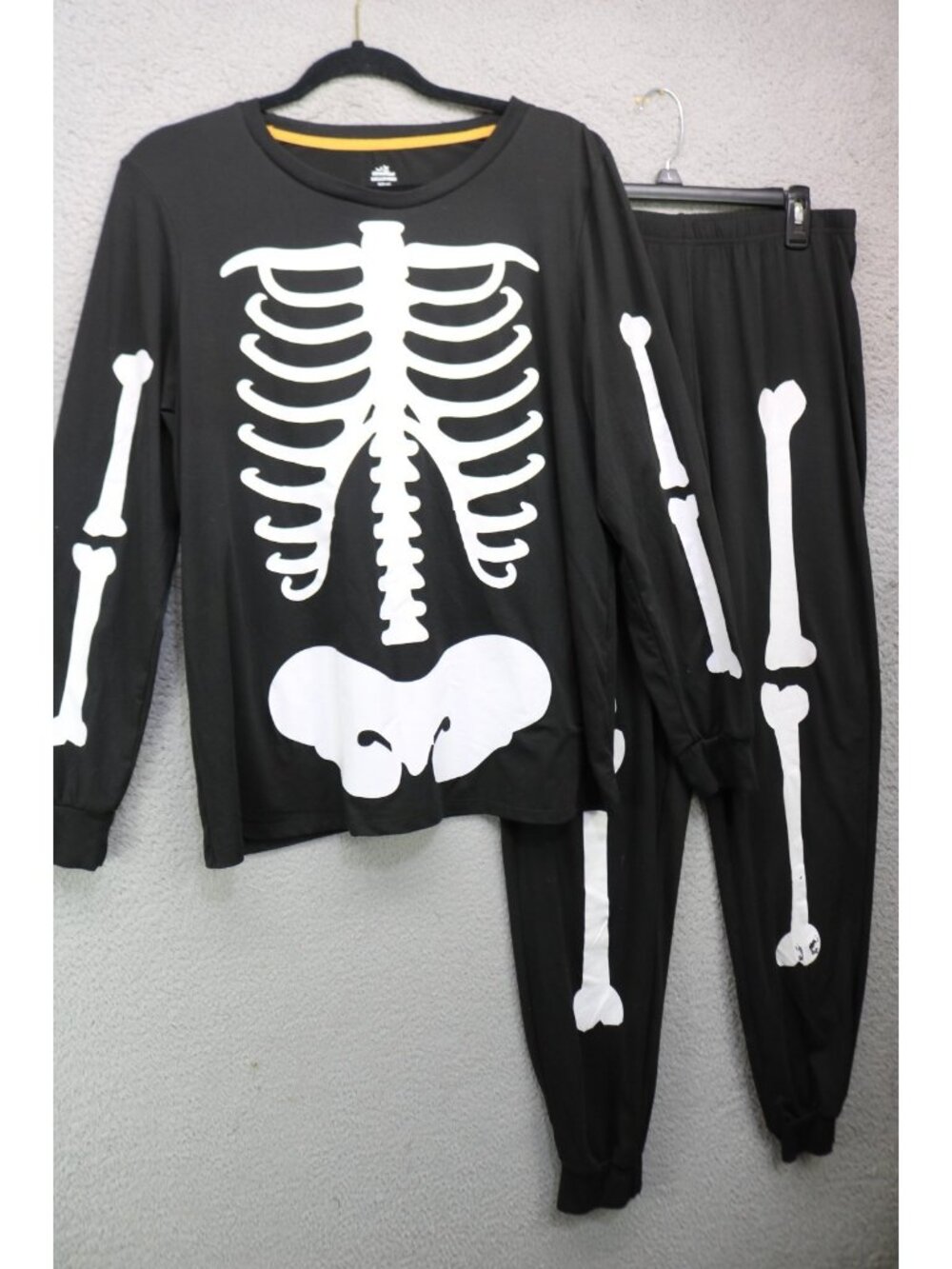 Celebrate Halloween Black Pajama Set-Skeleton-Medium-Goth-Scary-Witchy